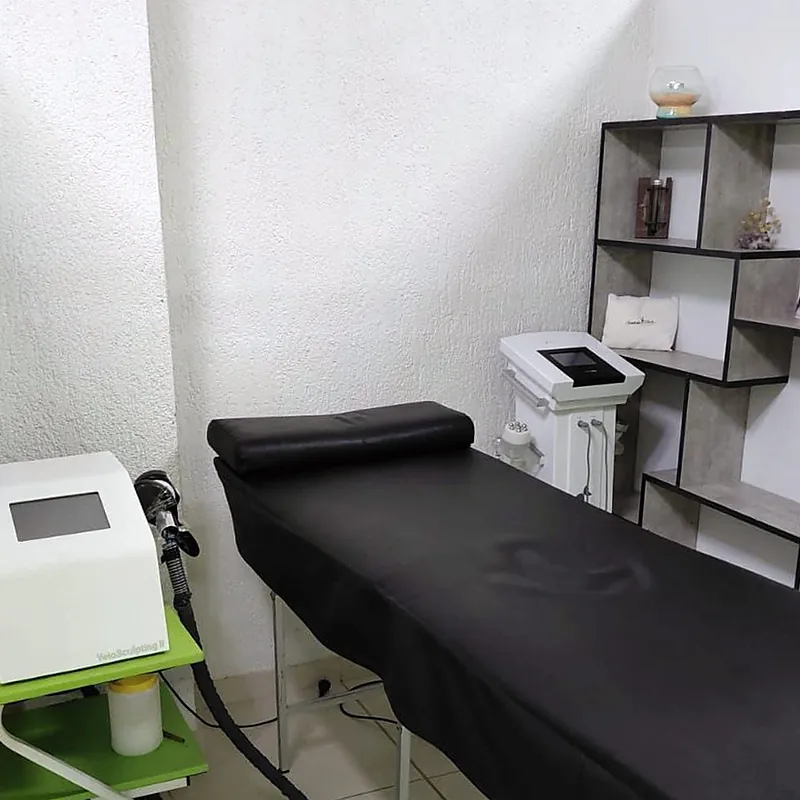 Cabina con aparatología estética en Sentirte Bien