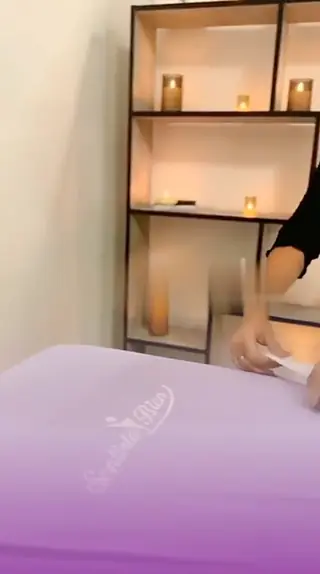 Cabina de Sentirte Bien con velas encendidas, adelanto del video del centro